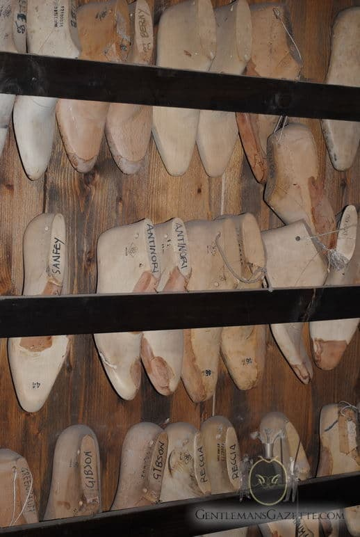 Formes de chaussures en bois sur mesure