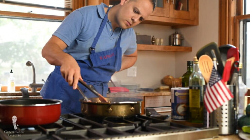 Raphaël SRS Cook Steak Kitchen