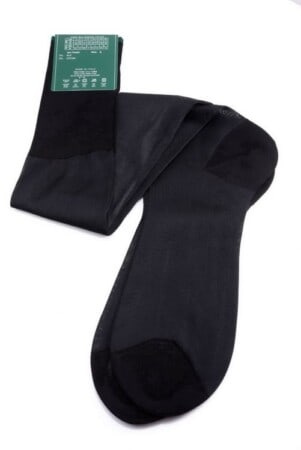 Pár černých hedvábných ponožek od Fort Belvedere