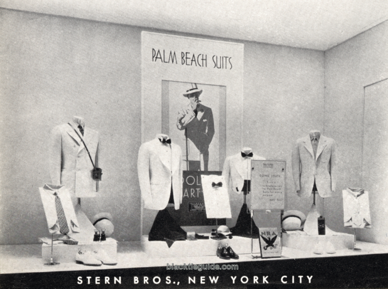 Aktuální výstava obchodu v New Yorku s bundou a bílým sakem z materiálu Palm Beach.