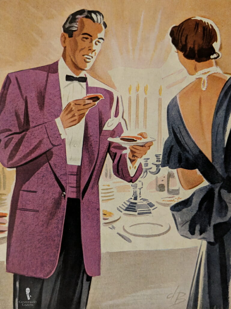 Сако за вечеру из 1950-их у љубичастој боји са одговарајућим копчом и танком лептир машном - обратите пажњу на манжетне