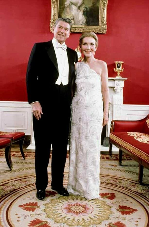 Reagan en cravate blanche