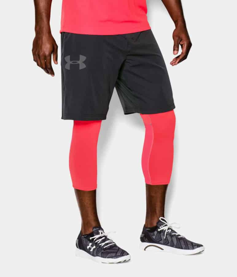 Spodní šortky pro sportovce mají tkaninu odvádějící vlhkost