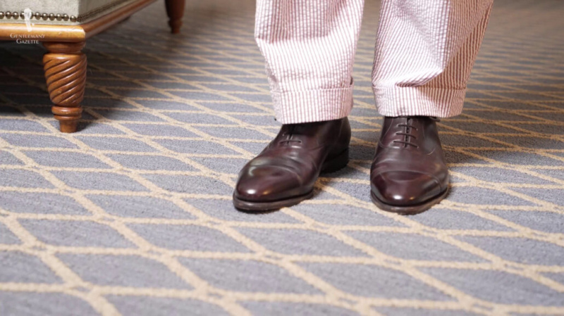 Um sapato social bem ajustado pode ser tão confortável quanto qualquer sapato Frankenshoe e é mais versátil do que se pensa.