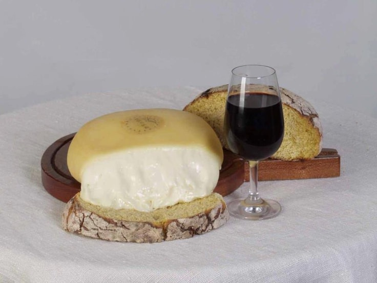 Serra da Estrela cheese and Tawny