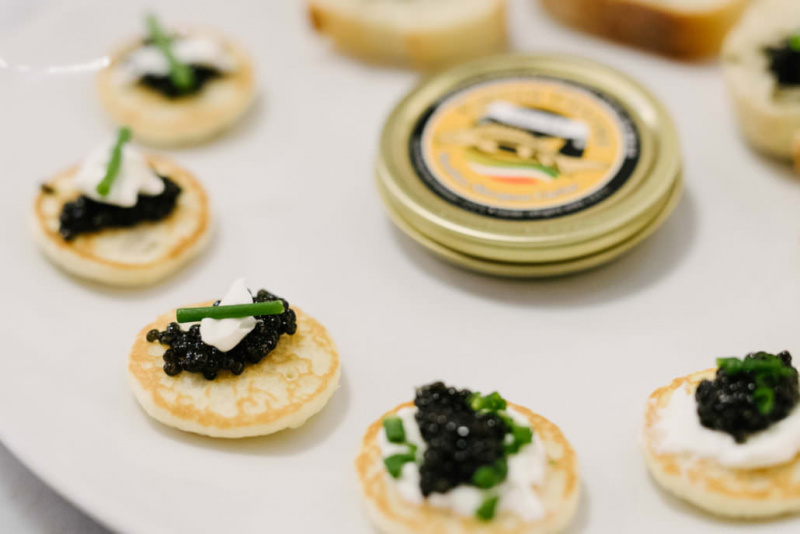 Blinis au caviar