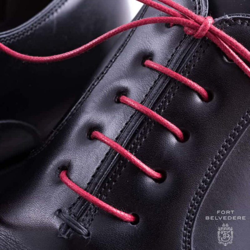 Iš arti raudoni batų raišteliai apvalūs vaškuota medvilnė – pagaminta Italijoje, Fort Belvedere