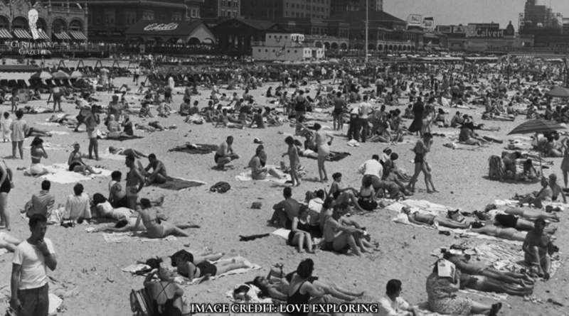 Os chinelos se tornaram um item básico de férias, especialmente na praia [Crédito da imagem: Love Exploring]